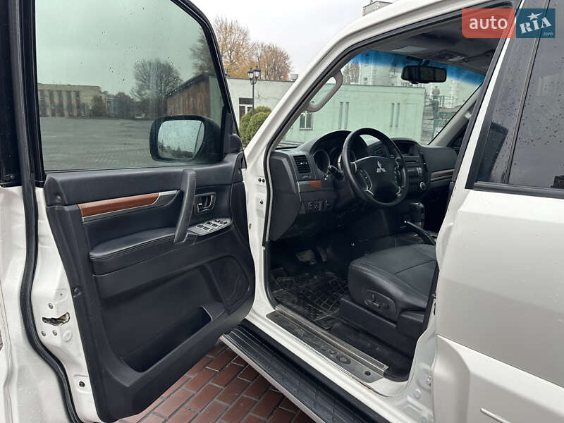 Позашляховик / Кросовер Mitsubishi Pajero Wagon 2009 в Дніпрі фото 22 Позашляховик / Кросовер Mitsubishi Pajero Wagon 2009 в Дніпрі