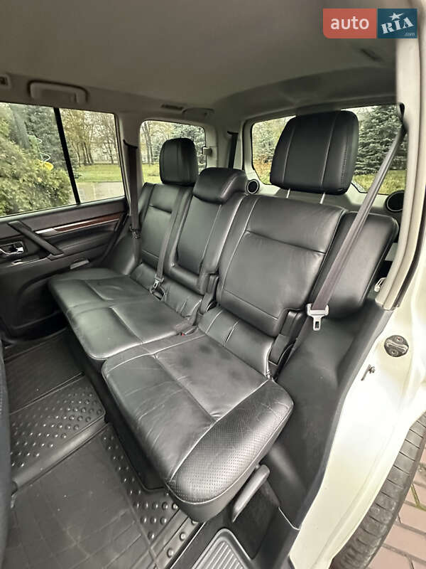Позашляховик / Кросовер Mitsubishi Pajero Wagon 2009 в Дніпрі фото 35 Позашляховик / Кросовер Mitsubishi Pajero Wagon 2009 в Дніпрі