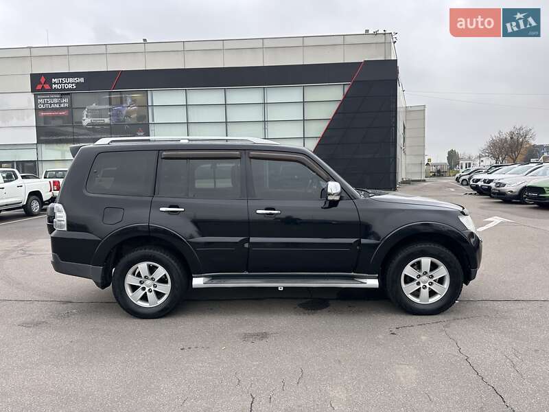 Позашляховик / Кросовер Mitsubishi Pajero Wagon 2008 в Києві