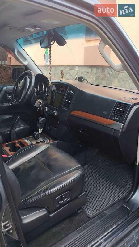 Внедорожник / Кроссовер Mitsubishi Pajero Wagon 2008 в Ивано-Франковске