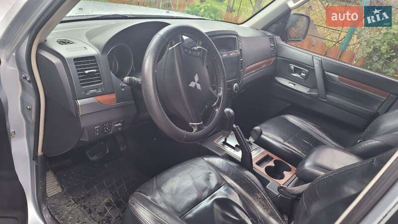 Внедорожник / Кроссовер Mitsubishi Pajero Wagon 2006 в Ужгороде