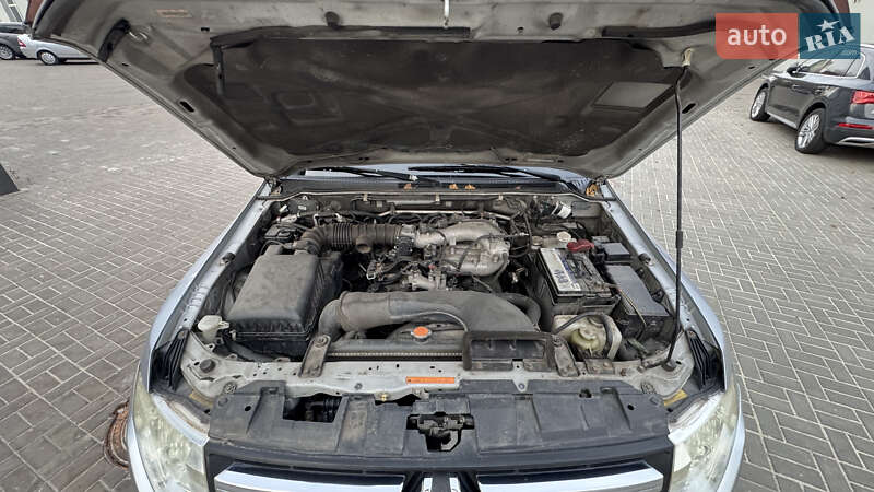 Позашляховик / Кросовер Mitsubishi Pajero Wagon 2008 в Києві фото 21 Позашляховик / Кросовер Mitsubishi Pajero Wagon 2008 в Києві