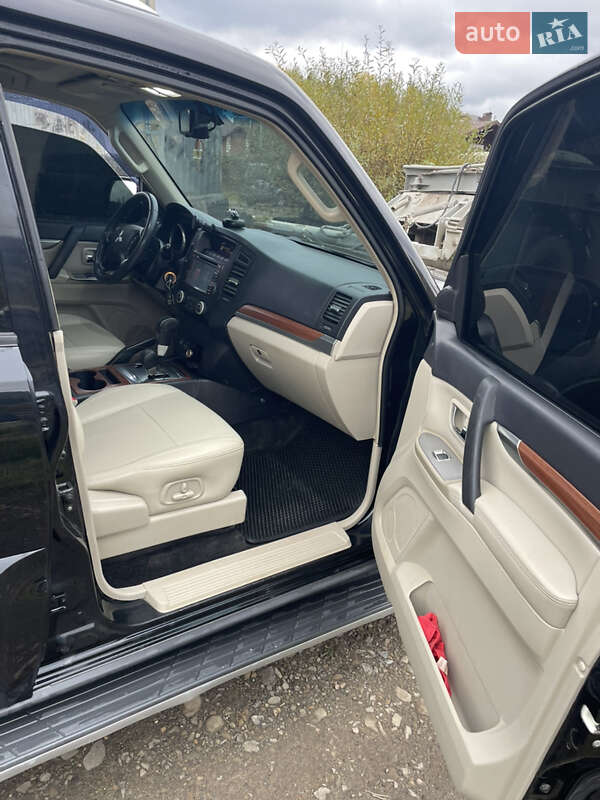 Позашляховик / Кросовер Mitsubishi Pajero Wagon 2007 в Славському