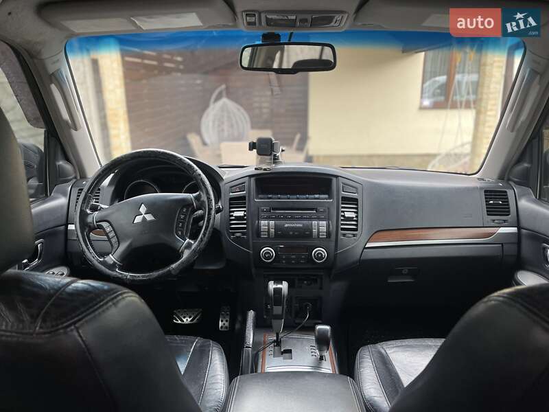 Позашляховик / Кросовер Mitsubishi Pajero Wagon 2008 в Львові