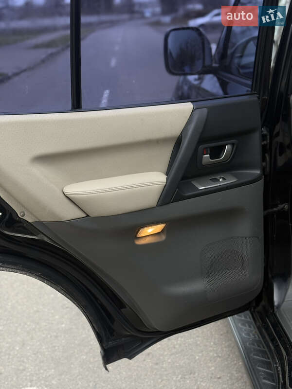 Внедорожник / Кроссовер Mitsubishi Pajero Wagon 2005 в Белой Церкви