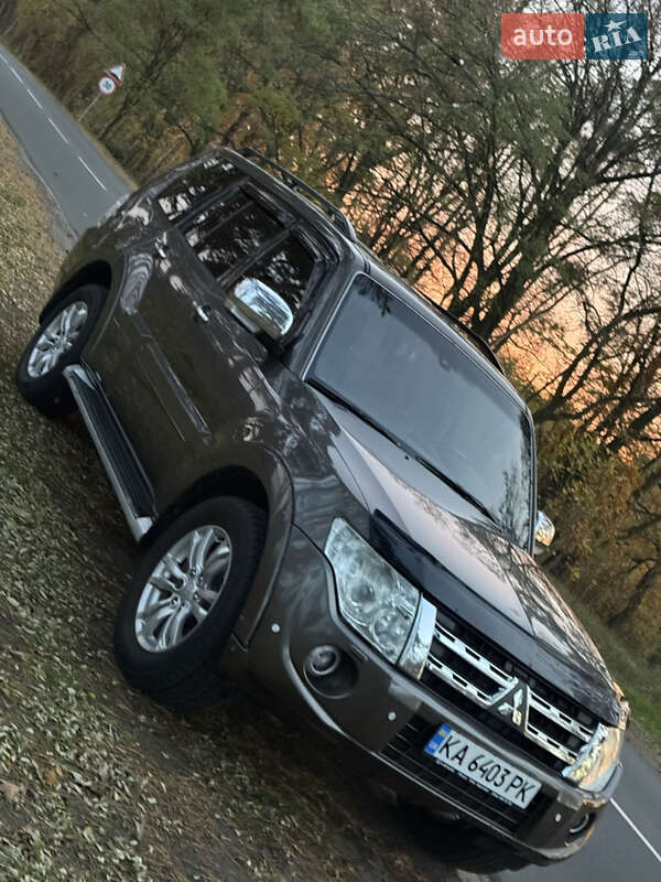 Позашляховик / Кросовер Mitsubishi Pajero Wagon 2013 в Черкасах фото 9 Позашляховик / Кросовер Mitsubishi Pajero Wagon 2013 в Черкасах