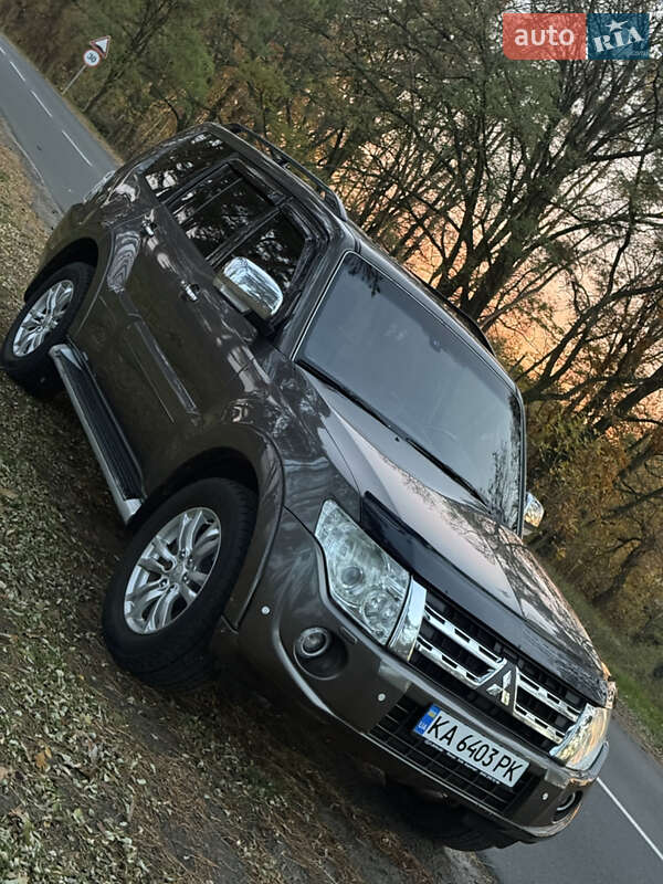 Позашляховик / Кросовер Mitsubishi Pajero Wagon 2013 в Черкасах фото 18 Позашляховик / Кросовер Mitsubishi Pajero Wagon 2013 в Черкасах