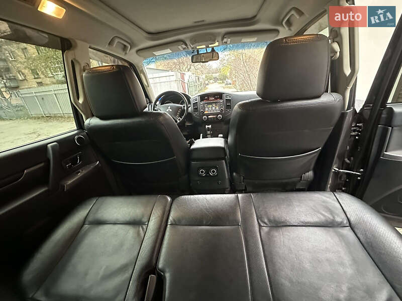 Позашляховик / Кросовер Mitsubishi Pajero Wagon 2013 в Черкасах фото 61 Позашляховик / Кросовер Mitsubishi Pajero Wagon 2013 в Черкасах