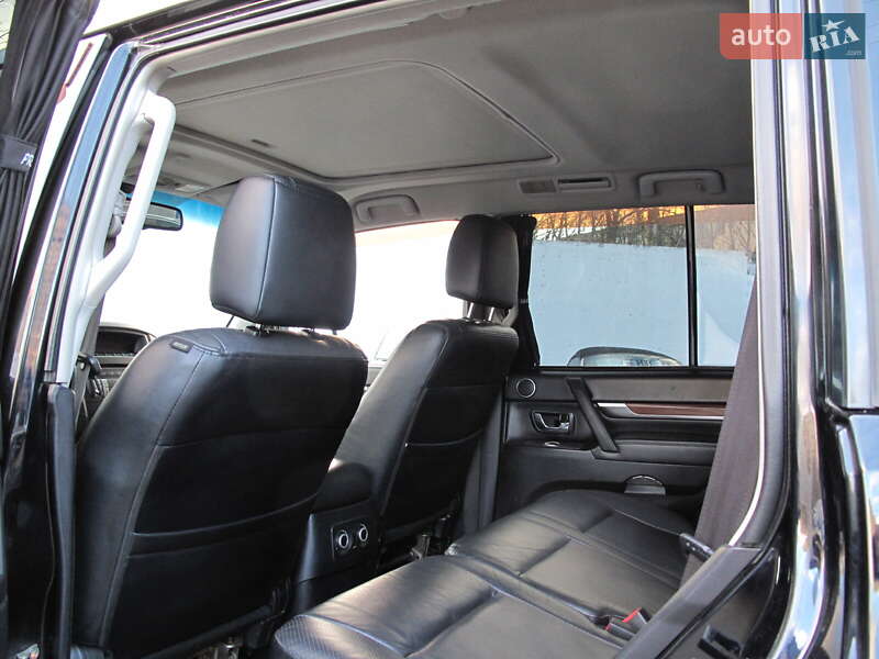 Внедорожник / Кроссовер Mitsubishi Pajero Wagon 2007 в Киеве фото 27 Внедорожник / Кроссовер Mitsubishi Pajero Wagon 2007 в Киеве