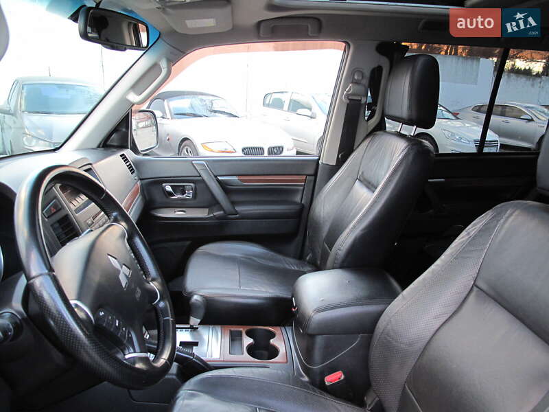 Внедорожник / Кроссовер Mitsubishi Pajero Wagon 2007 в Киеве фото 70 Внедорожник / Кроссовер Mitsubishi Pajero Wagon 2007 в Киеве