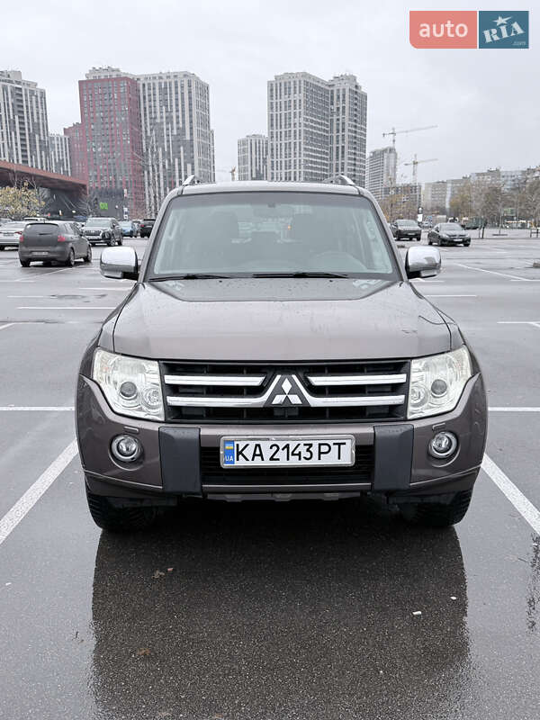 Позашляховик / Кросовер Mitsubishi Pajero Wagon 2010 в Києві фото 9 Позашляховик / Кросовер Mitsubishi Pajero Wagon 2010 в Києві