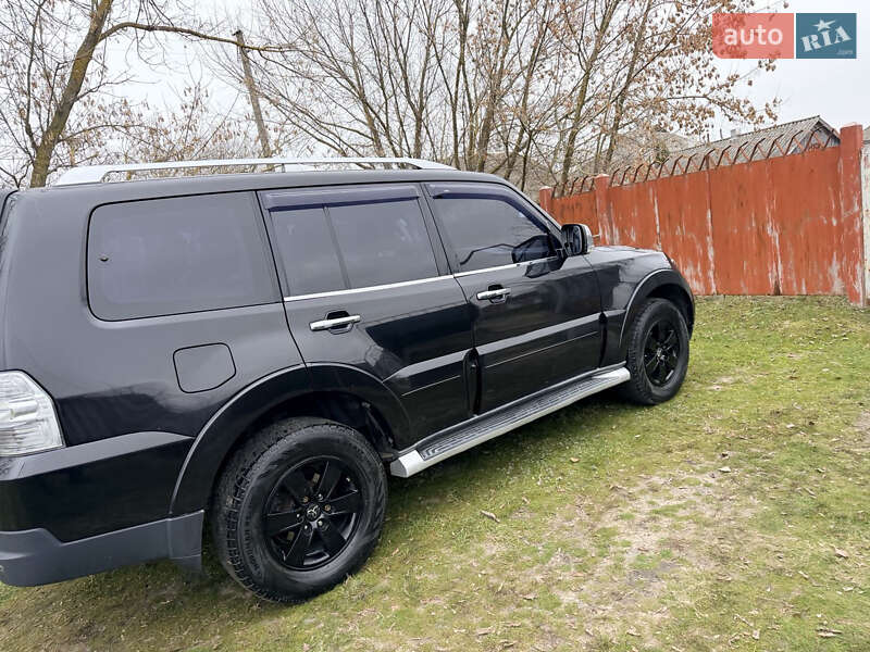 Позашляховик / Кросовер Mitsubishi Pajero Wagon 2008 в Харкові