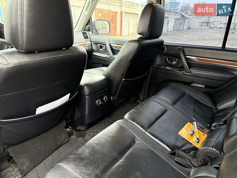 Внедорожник / Кроссовер Mitsubishi Pajero Wagon 2007 в Кременчуге фото 11 Внедорожник / Кроссовер Mitsubishi Pajero Wagon 2007 в Кременчуге