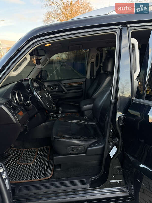 Внедорожник / Кроссовер Mitsubishi Pajero Wagon 2008 в Тернополе