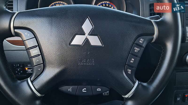 Внедорожник / Кроссовер Mitsubishi Pajero Wagon 2010 в Одессе