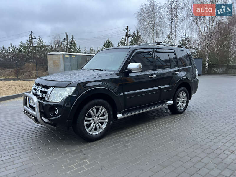 Внедорожник / Кроссовер Mitsubishi Pajero Wagon 2012 в Виннице