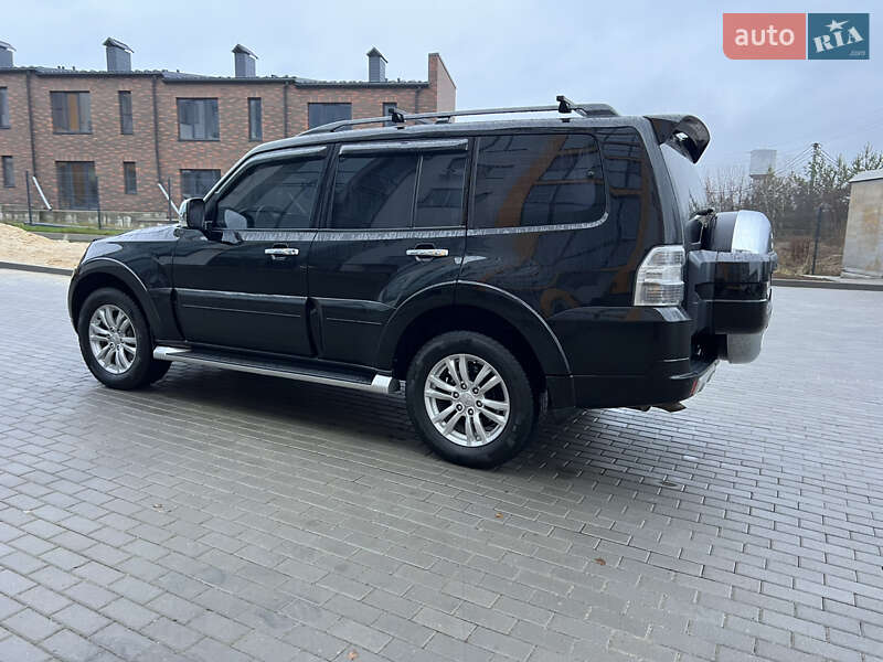 Внедорожник / Кроссовер Mitsubishi Pajero Wagon 2012 в Виннице