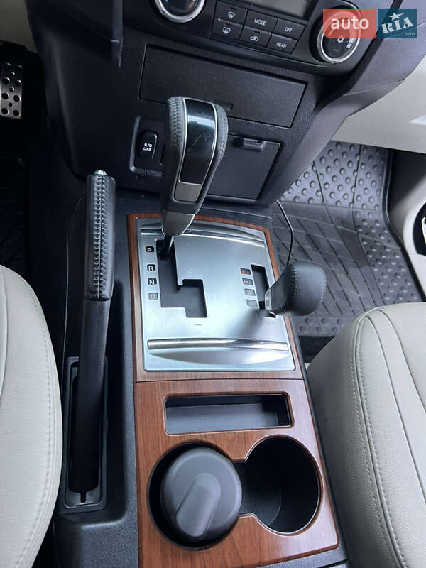 Внедорожник / Кроссовер Mitsubishi Pajero Wagon 2012 в Виннице