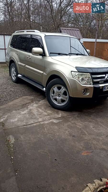 Внедорожник / Кроссовер Mitsubishi Pajero Wagon 2008 в Черновцах фото 3 Внедорожник / Кроссовер Mitsubishi Pajero Wagon 2008 в Черновцах