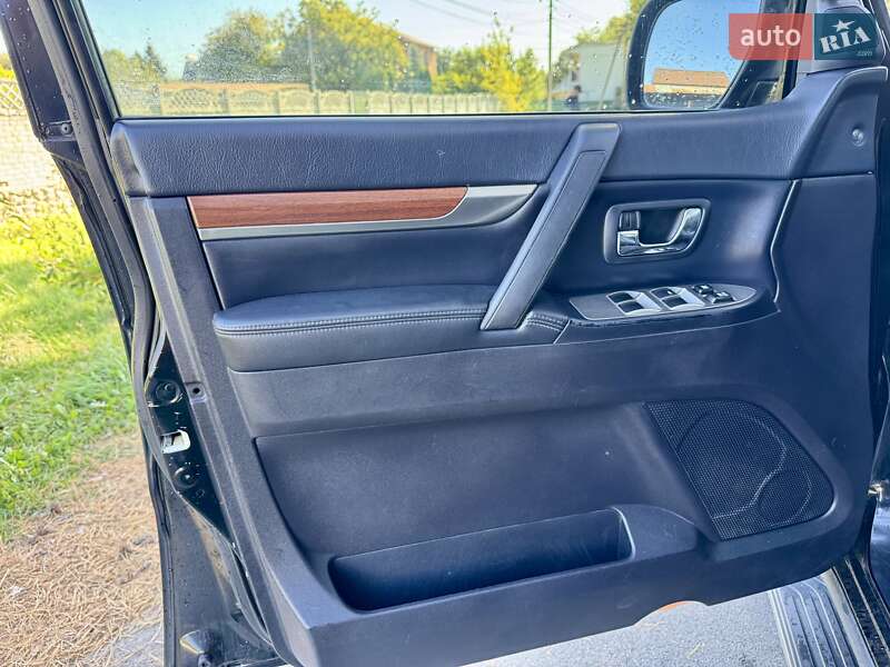 Внедорожник / Кроссовер Mitsubishi Pajero Wagon 2008 в Киеве фото 16 Внедорожник / Кроссовер Mitsubishi Pajero Wagon 2008 в Киеве