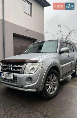 Внедорожник / Кроссовер Mitsubishi Pajero Wagon 2012 в Киеве