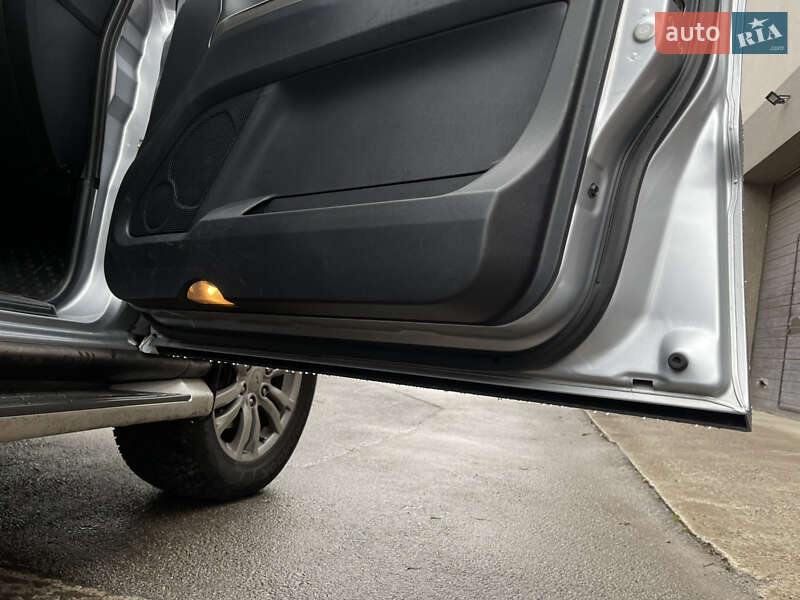 Внедорожник / Кроссовер Mitsubishi Pajero Wagon 2012 в Киеве