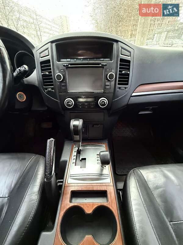 Позашляховик / Кросовер Mitsubishi Pajero Wagon 2008 в Києві фото 10 Позашляховик / Кросовер Mitsubishi Pajero Wagon 2008 в Києві