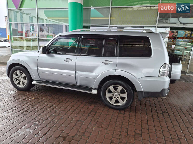 Внедорожник / Кроссовер Mitsubishi Pajero Wagon 2007 в Львове