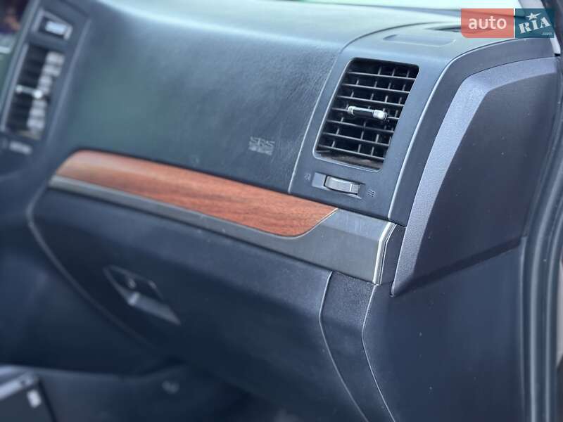 Внедорожник / Кроссовер Mitsubishi Pajero Wagon 2010 в Сарнах