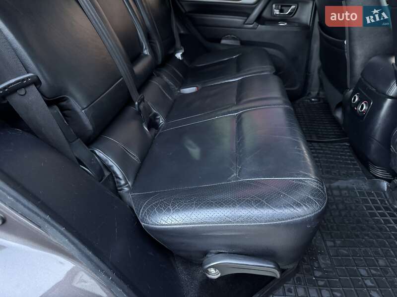 Внедорожник / Кроссовер Mitsubishi Pajero Wagon 2010 в Сарнах