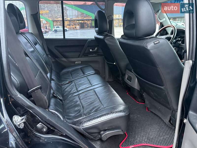 Позашляховик / Кросовер Mitsubishi Pajero Wagon 2006 в Києві