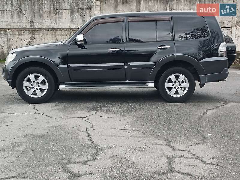 Позашляховик / Кросовер Mitsubishi Pajero Wagon 2007 в Глухові