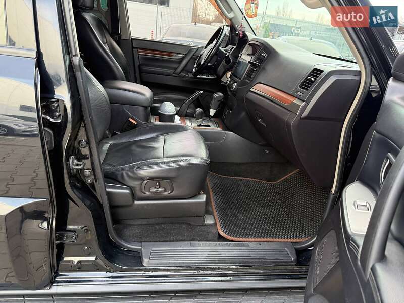 Внедорожник / Кроссовер Mitsubishi Pajero Wagon 2007 в Одессе фото 21 Внедорожник / Кроссовер Mitsubishi Pajero Wagon 2007 в Одессе