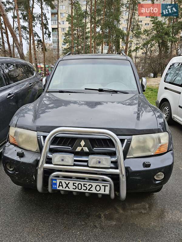 Mitsubishi Pajero Wagon 2004