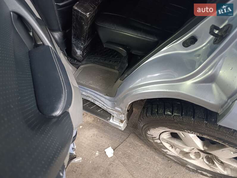 Позашляховик / Кросовер Mitsubishi Pajero Wagon 2004 в Павлограді