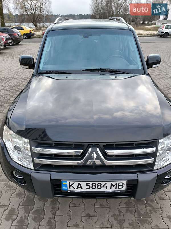 Внедорожник / Кроссовер Mitsubishi Pajero Wagon 2008 в Киеве