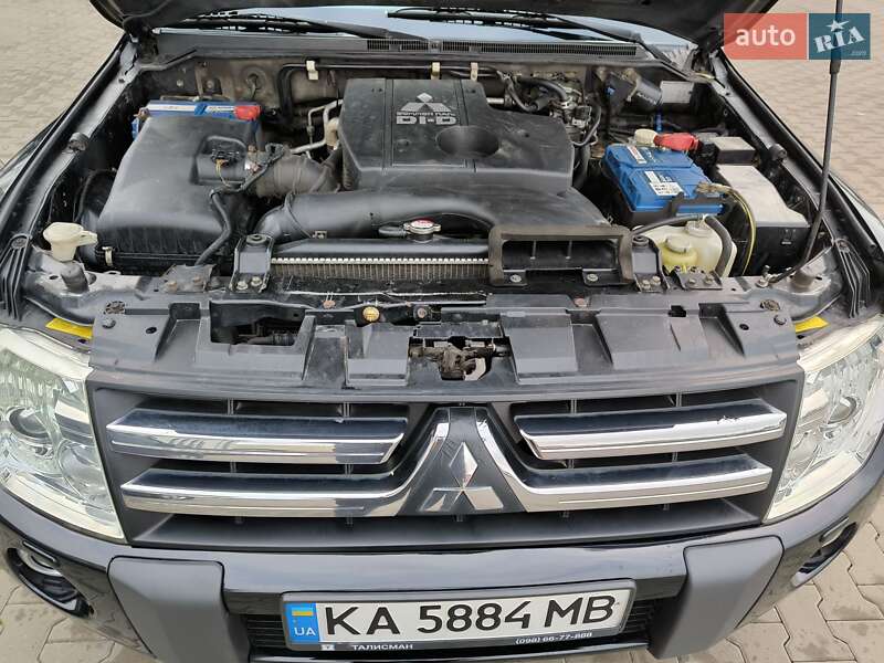 Внедорожник / Кроссовер Mitsubishi Pajero Wagon 2008 в Киеве