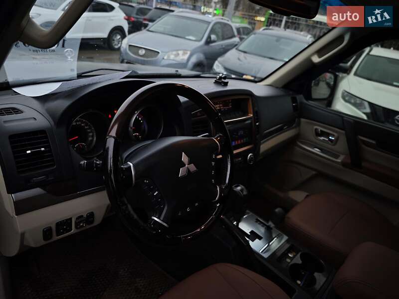 Позашляховик / Кросовер Mitsubishi Pajero Wagon 2010 в Харкові фото 22 Позашляховик / Кросовер Mitsubishi Pajero Wagon 2010 в Харкові