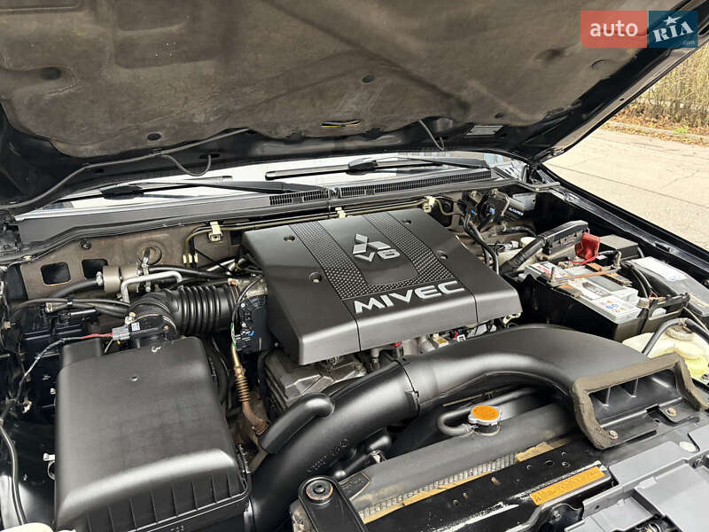 Позашляховик / Кросовер Mitsubishi Pajero Wagon 2007 в Харкові фото 29 Позашляховик / Кросовер Mitsubishi Pajero Wagon 2007 в Харкові