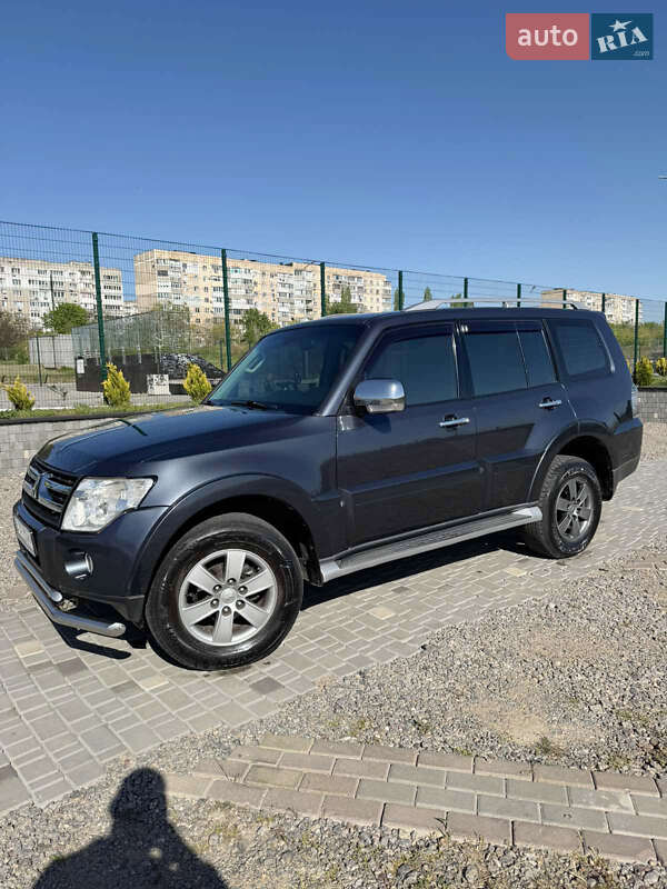 Внедорожник / Кроссовер Mitsubishi Pajero Wagon 2008 в Южном фото 2 Внедорожник / Кроссовер Mitsubishi Pajero Wagon 2008 в Южном