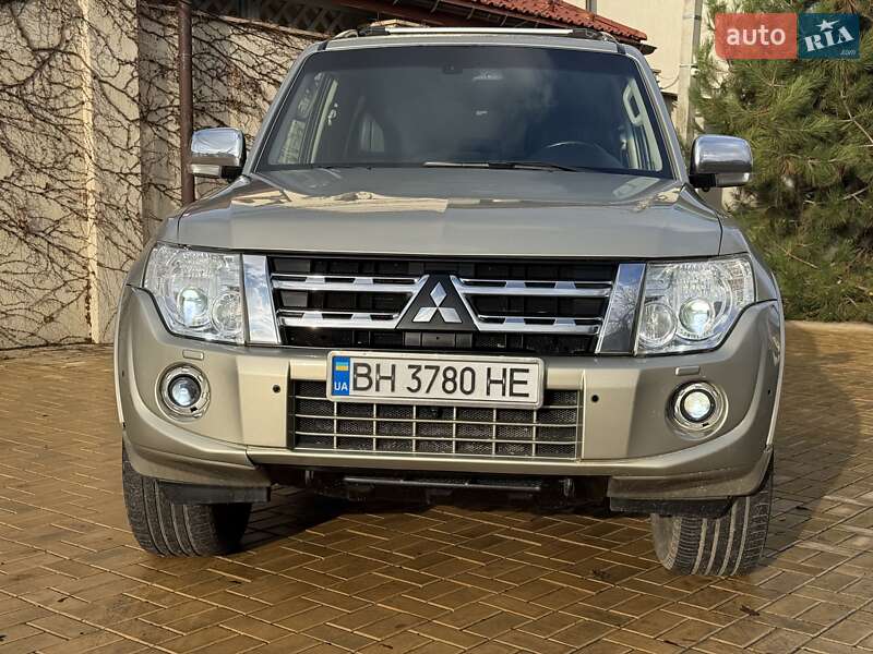 Внедорожник / Кроссовер Mitsubishi Pajero Wagon 2013 в Одессе фото 4 Внедорожник / Кроссовер Mitsubishi Pajero Wagon 2013 в Одессе