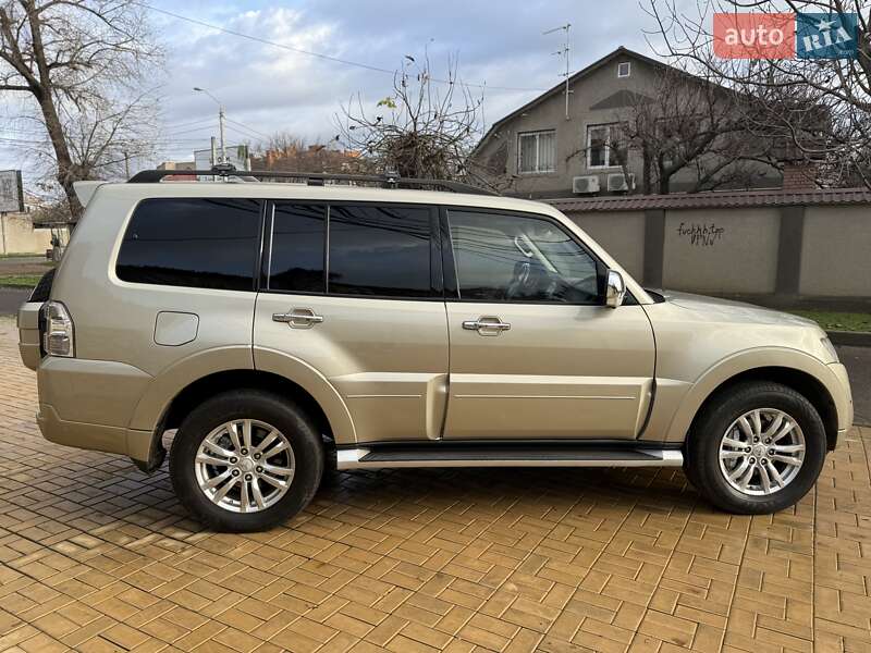 Внедорожник / Кроссовер Mitsubishi Pajero Wagon 2013 в Одессе фото 9 Внедорожник / Кроссовер Mitsubishi Pajero Wagon 2013 в Одессе