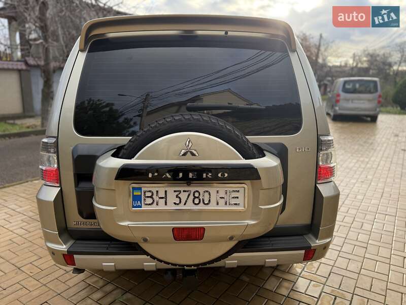 Внедорожник / Кроссовер Mitsubishi Pajero Wagon 2013 в Одессе фото 13 Внедорожник / Кроссовер Mitsubishi Pajero Wagon 2013 в Одессе