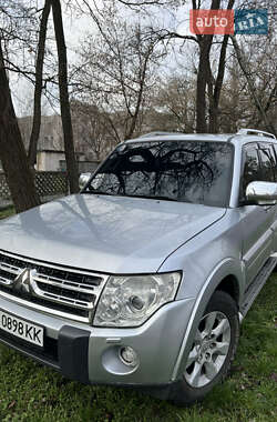 Позашляховик / Кросовер Mitsubishi Pajero Wagon 2009 в Києві