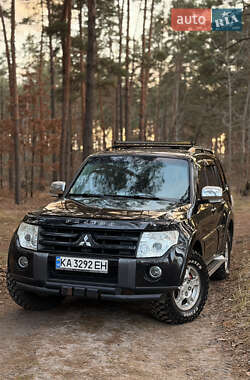 Позашляховик / Кросовер Mitsubishi Pajero Wagon 2008 в Києві