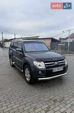 Позашляховик / Кросовер Mitsubishi Pajero Wagon 2007 в Житомирі