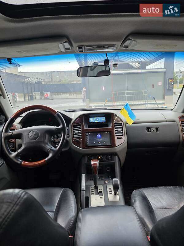 Позашляховик / Кросовер Mitsubishi Pajero Wagon 2007 в Хмельницькому фото 16 Позашляховик / Кросовер Mitsubishi Pajero Wagon 2007 в Хмельницькому