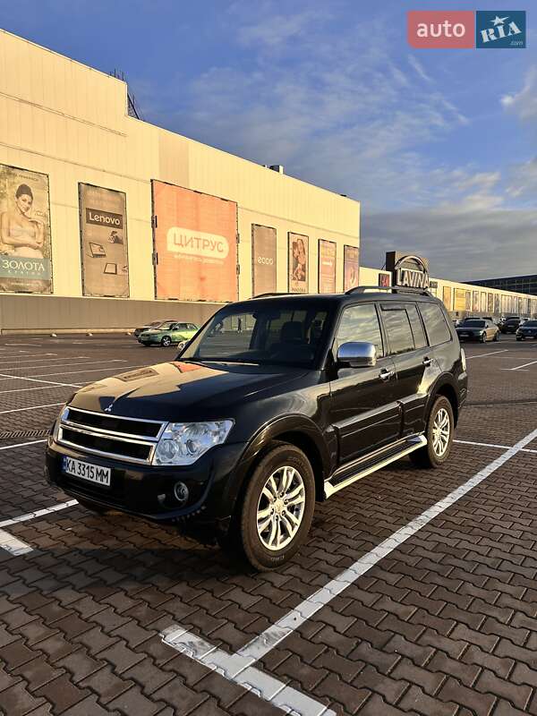 Mitsubishi Pajero Wagon 2014