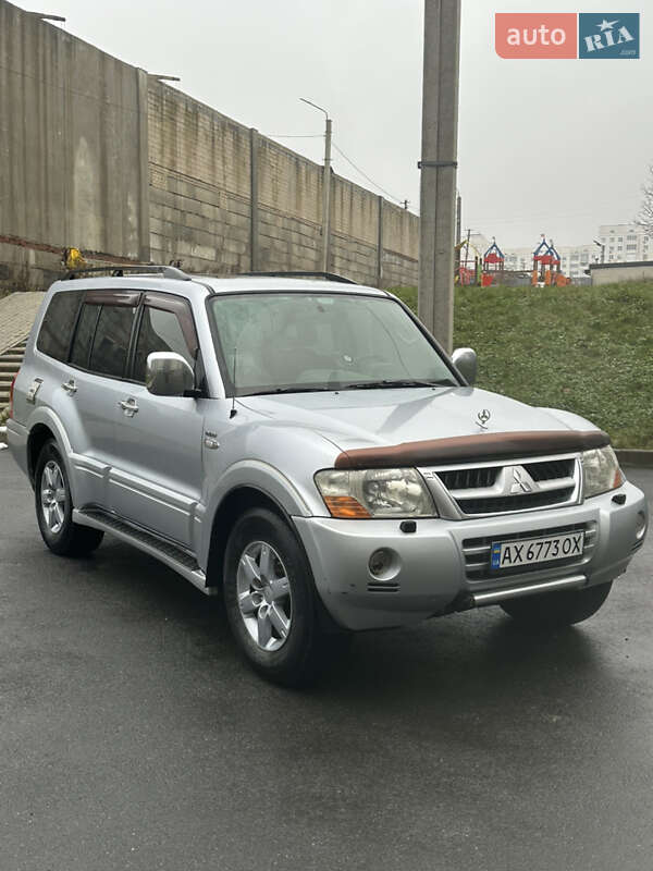 Mitsubishi Pajero Wagon 2006