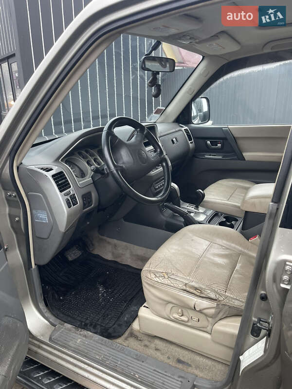 Позашляховик / Кросовер Mitsubishi Pajero Wagon 2005 в Рівному